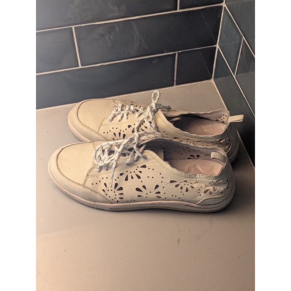 Jambu by Eco Designs Bloom Biodegradable Perforated Leather Flats Shoes Sz 8.5M